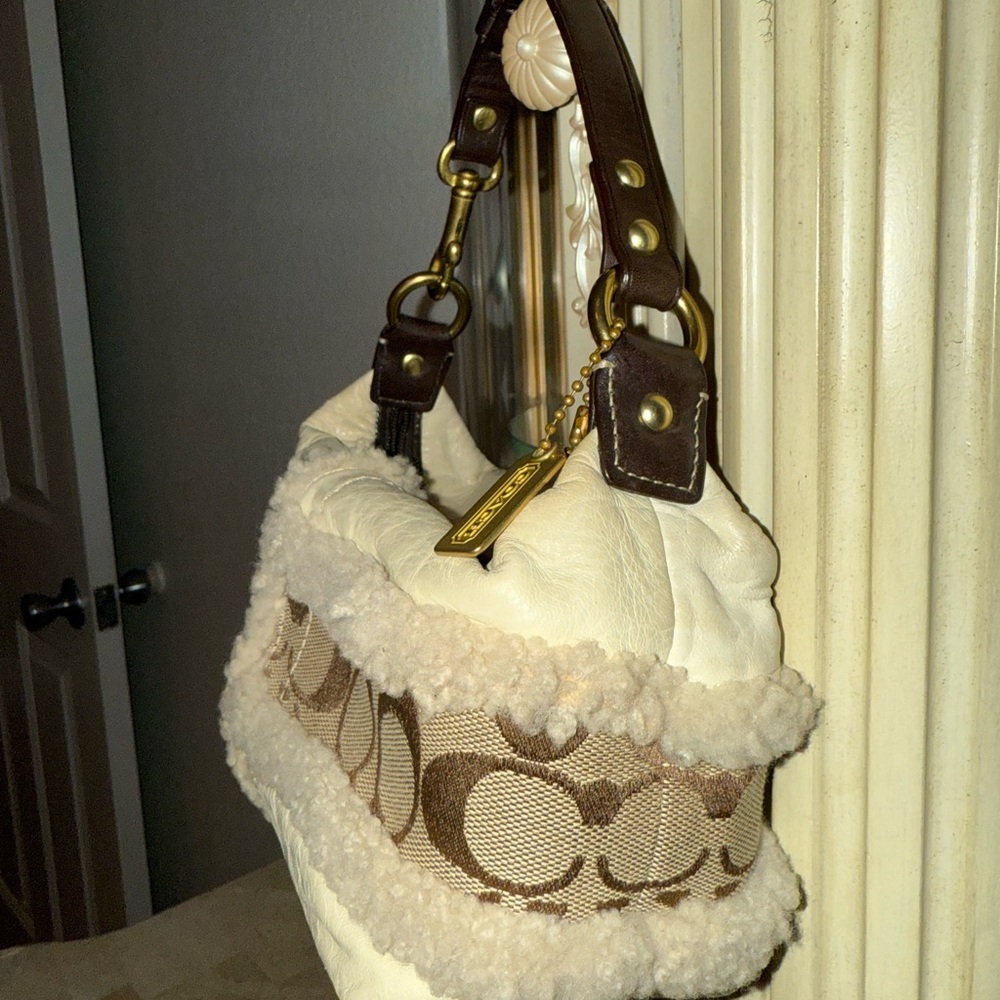 Rare - Vintage Coach Cream & Brown Shearling Shoulder Bag - Picture 2 of 3
